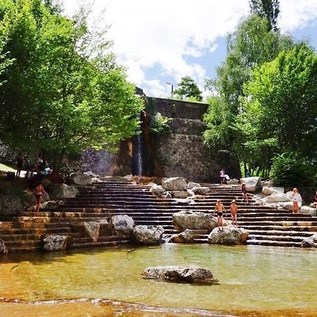 Maison Suspendue Avec Jacuzzi Privatif بونت-أون-روايان المظهر الخارجي الصورة